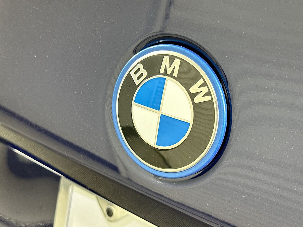 Thumbnail: 2026 BMW 5 Series - 22