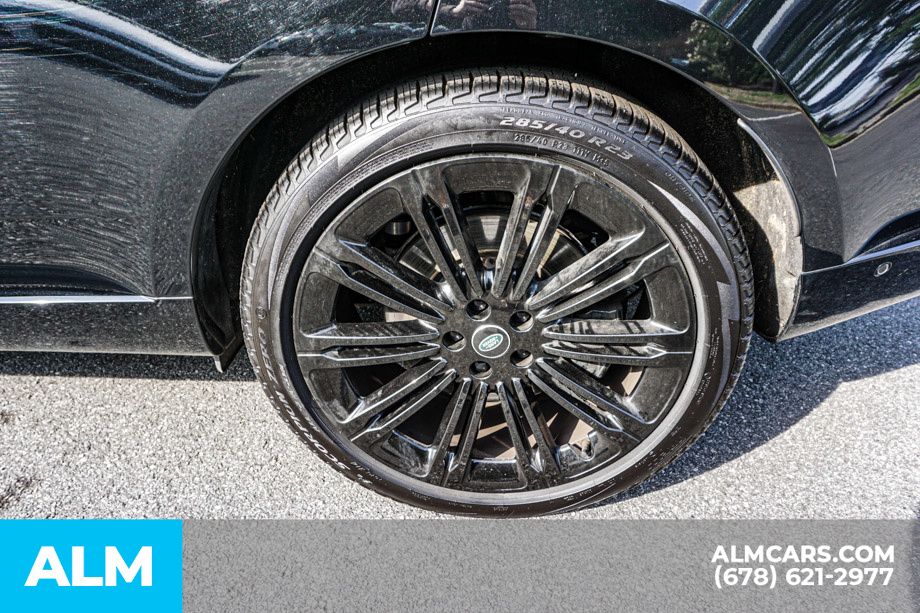 Used 2023 Black Land Rover SE image 17
