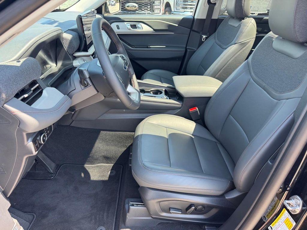 New 2026 Agate Black Metallic Ford Active image 9