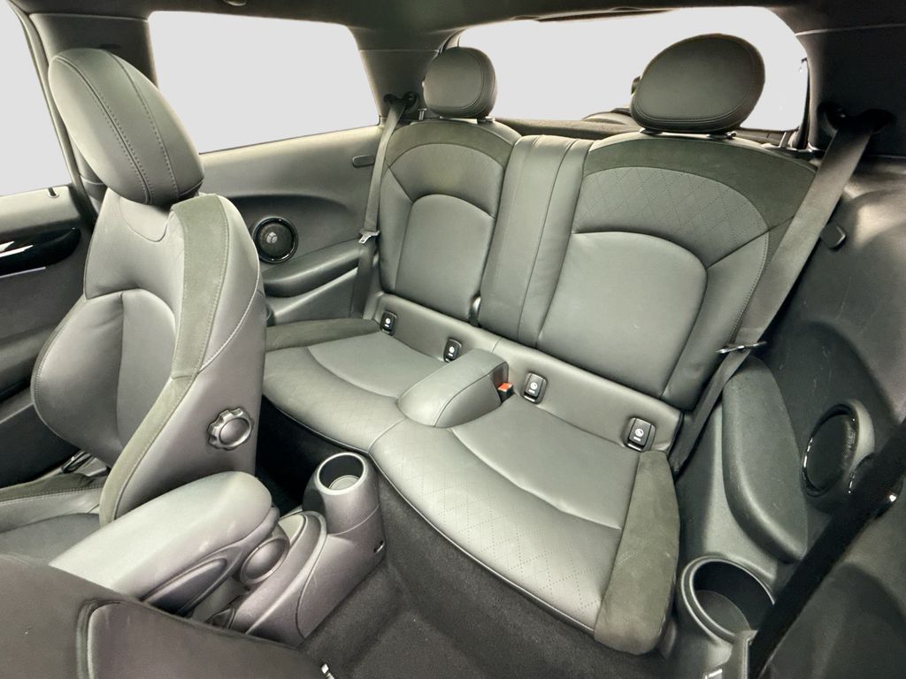 Thumbnail: 2022 MINI Cooper - 24