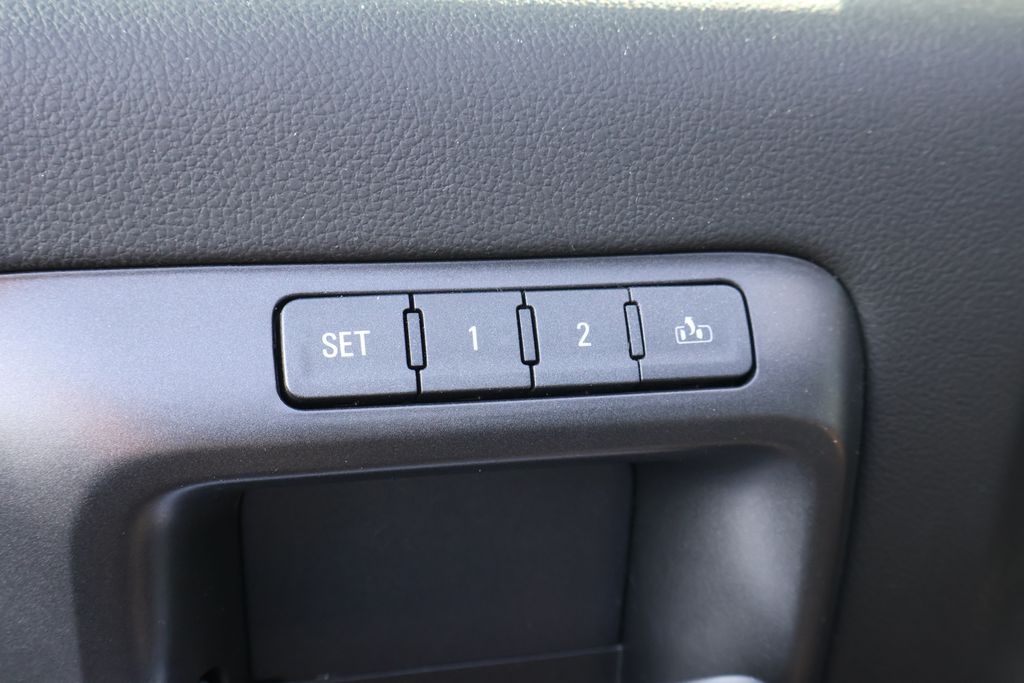 2018 Chevrolet Silverado 1500 LTZ 17
