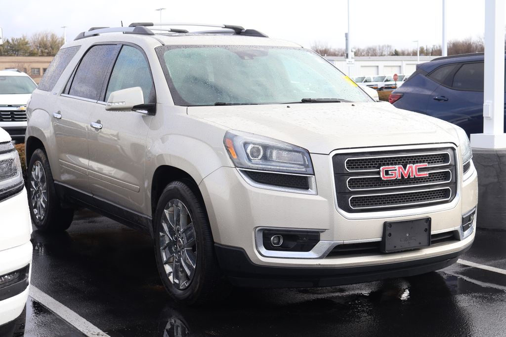 2017 GMC Acadia  3