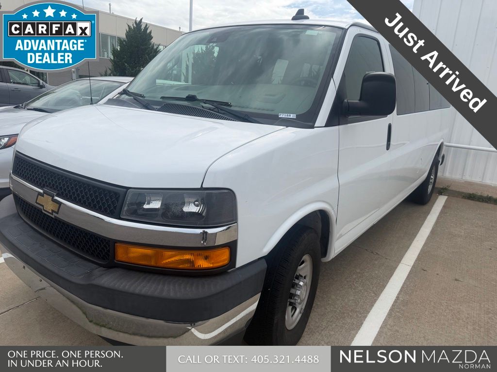2020 Chevrolet Express 3500 LT Extended's photo