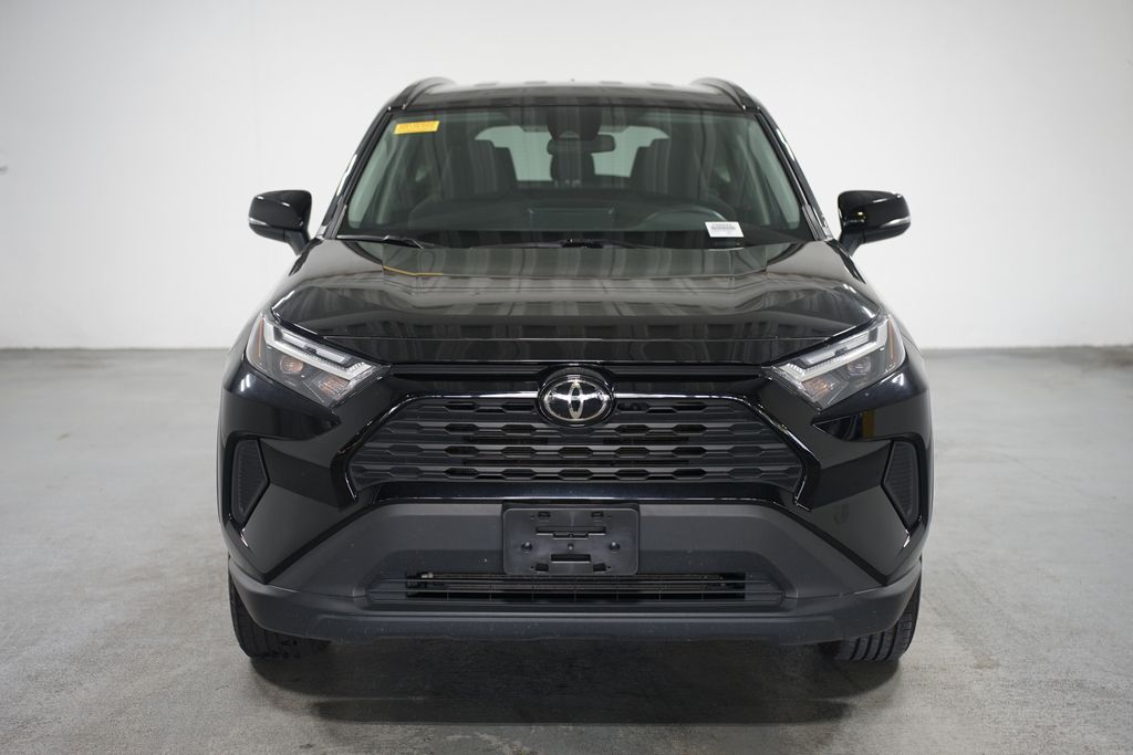 2024 Toyota RAV4 XLE 2