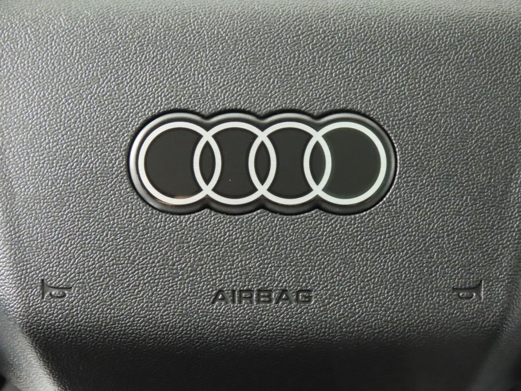 Thumbnail: 2025 Audi Q5 - 17