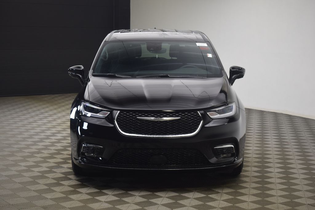 new 2026 Chrysler Pacifica car, priced at $42,456