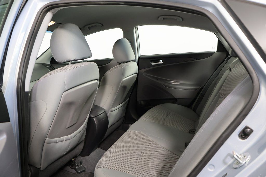 Thumbnail: 2014 Hyundai Sonata - 9