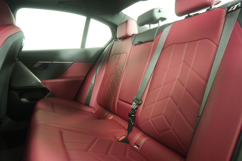 Thumbnail: 2024 BMW 5 Series - 4