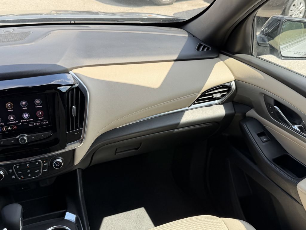 used 2023 Chevrolet Traverse car, priced at $19,991