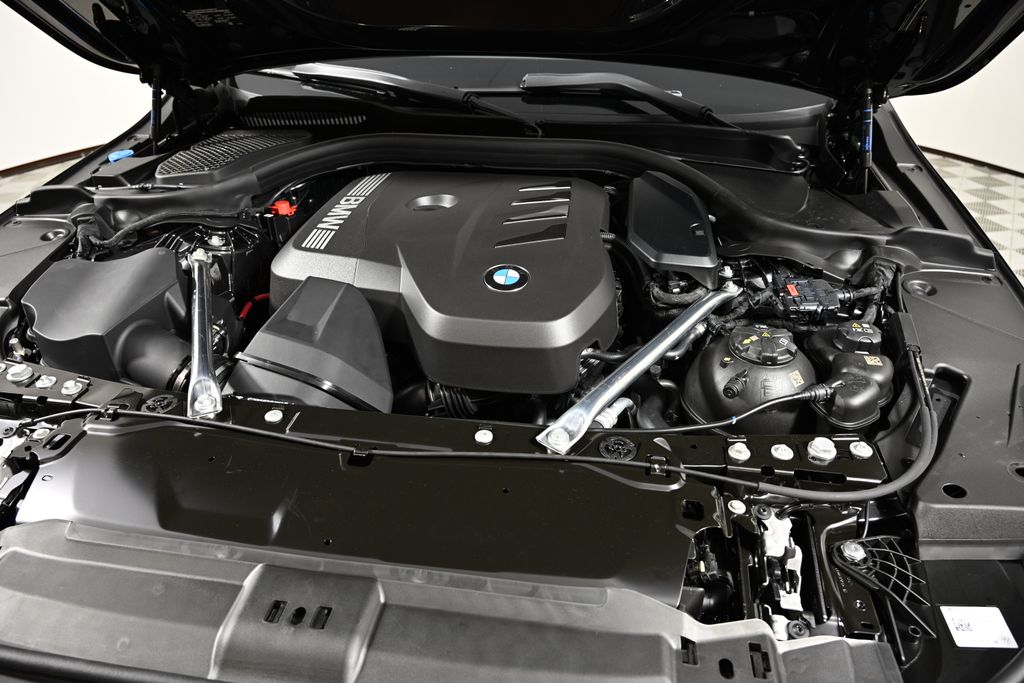 Thumbnail: 2025 BMW 5 Series - 27