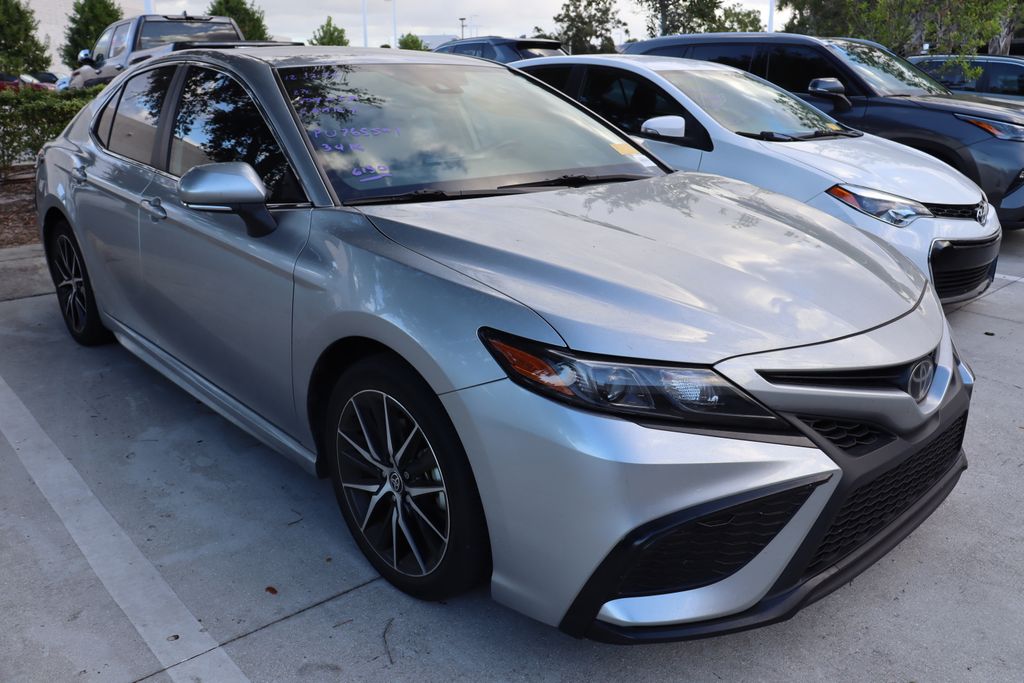 2023 Toyota Camry SE 6