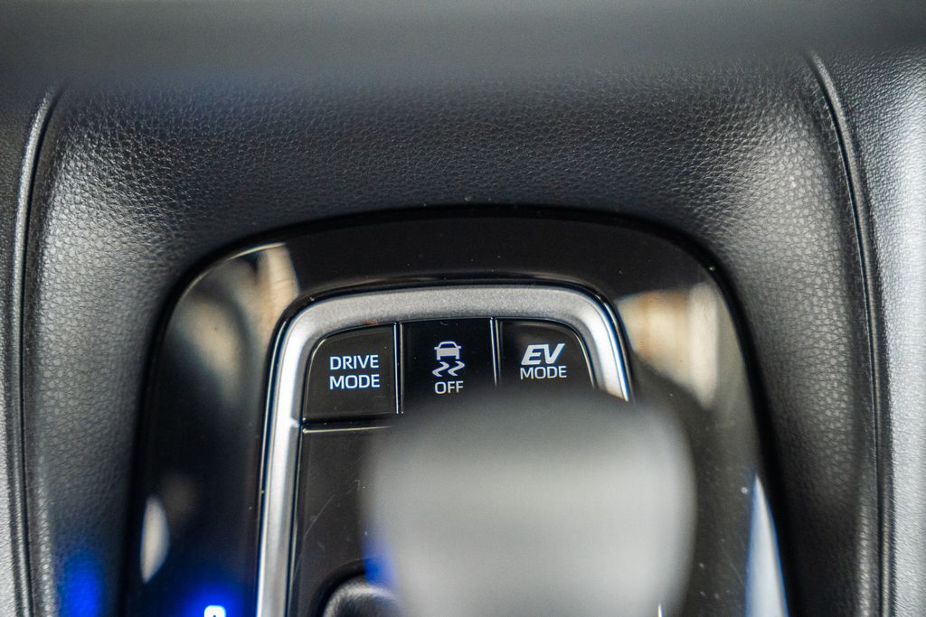 ToyotaCorolla Hybrid23