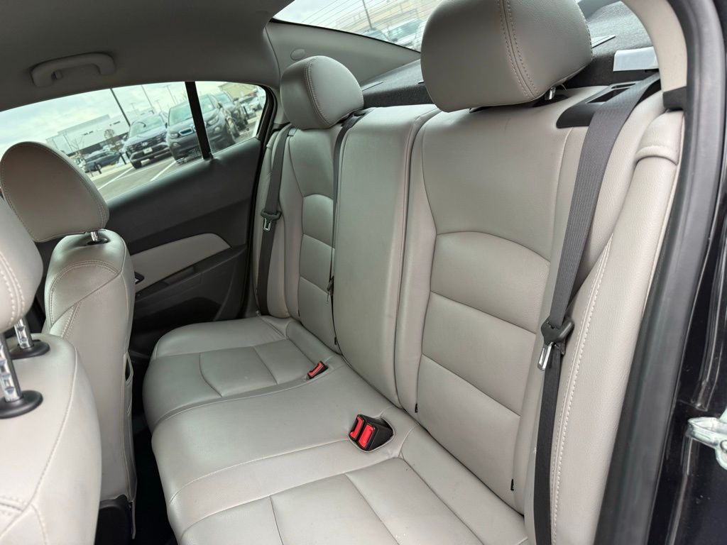 Thumbnail: 2016 Chevrolet Cruze - 10