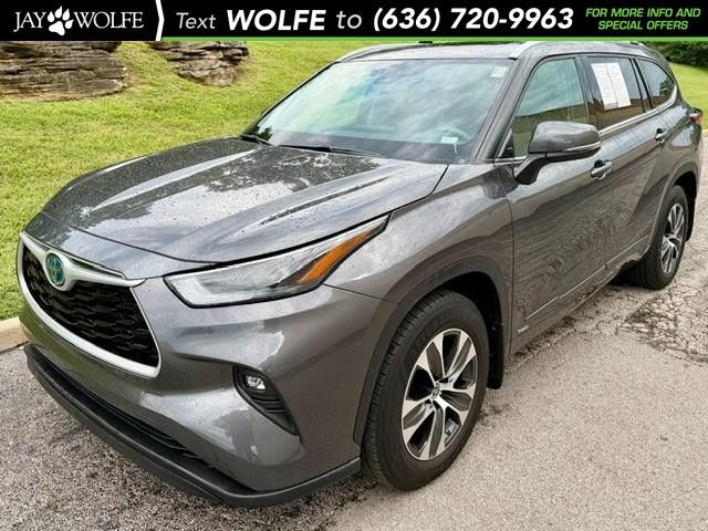 2022 Toyota Highlander Hybrid XLE AWD