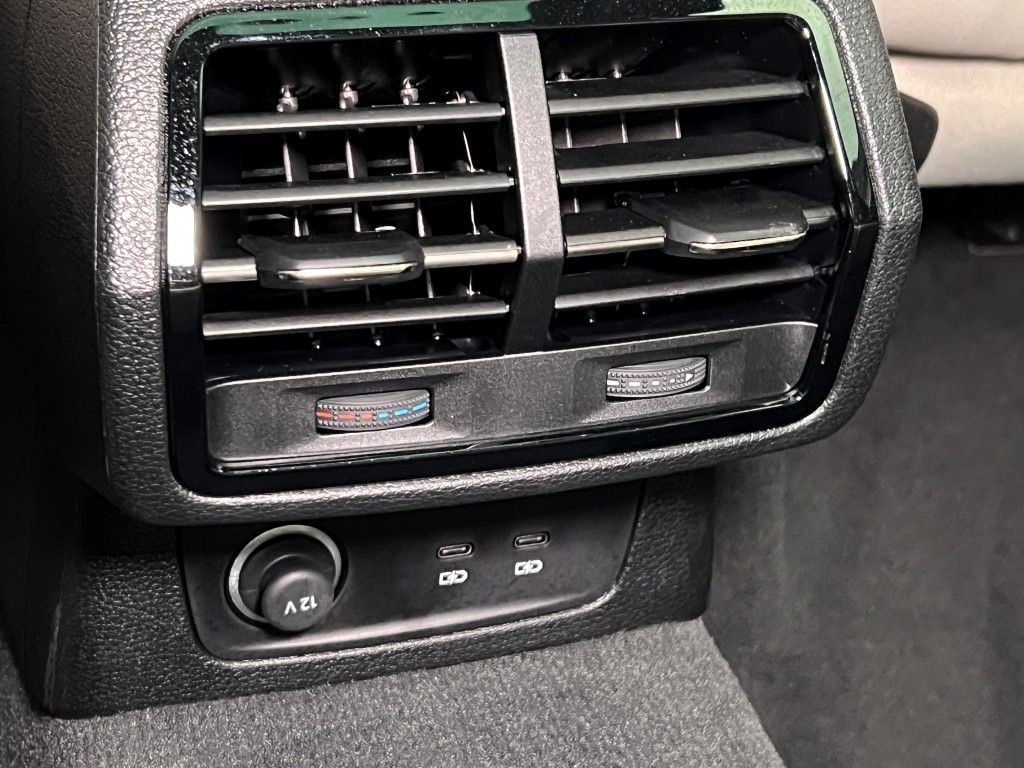 Thumbnail: 2025 Audi Q3 - 22