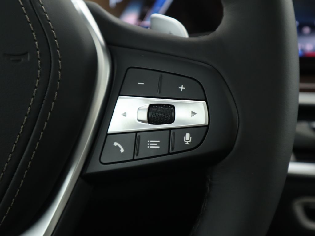 Thumbnail: 2026 BMW X5 - 12