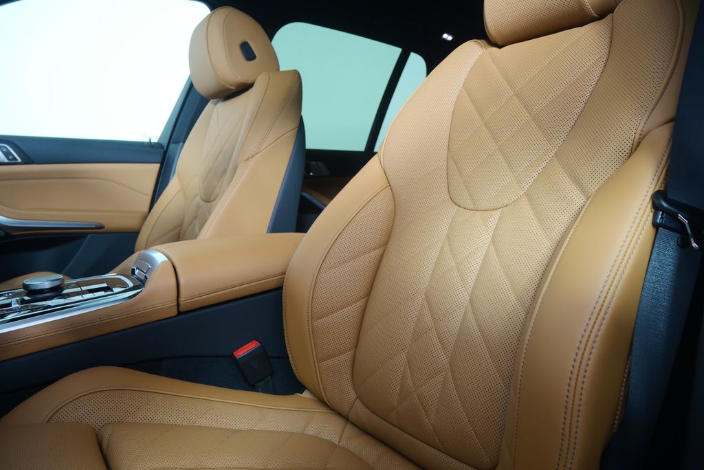 Thumbnail: 2026 BMW X5 - 10