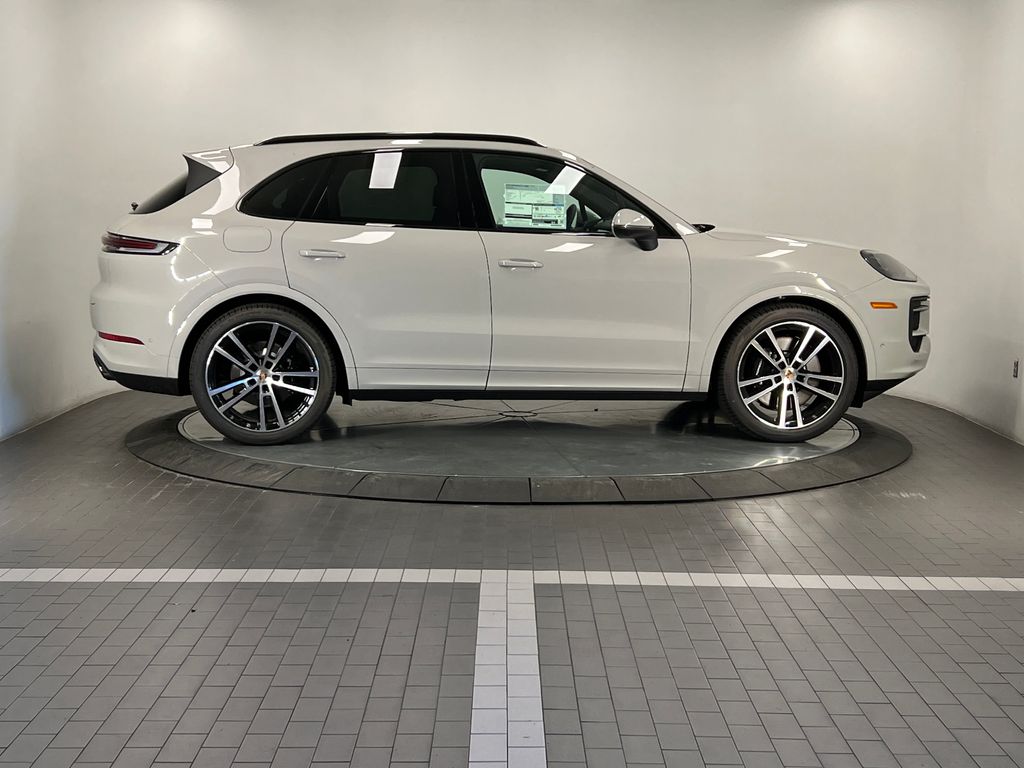 Thumbnail: 2026 Porsche Cayenne - 8