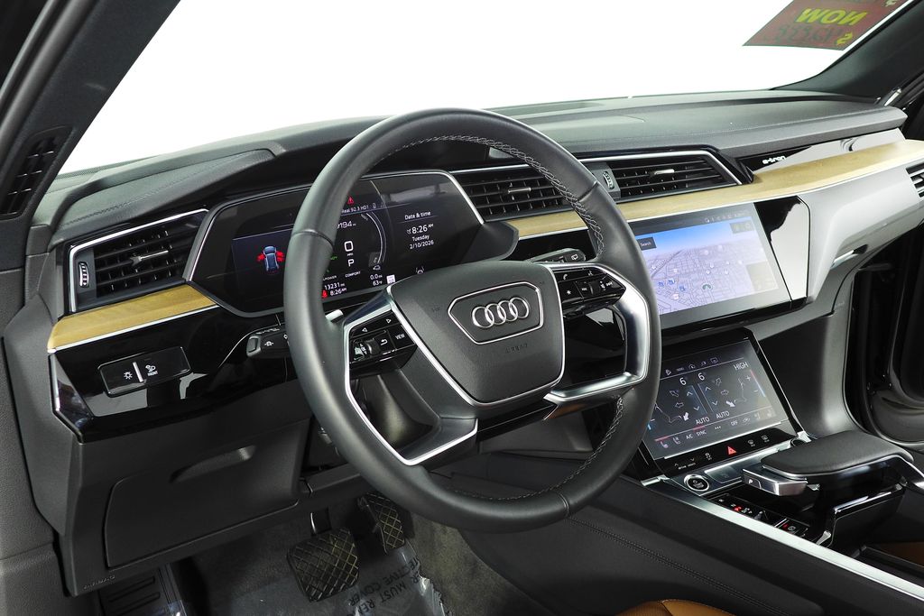 Thumbnail: 2024 Audi Q8 e-tron - 31