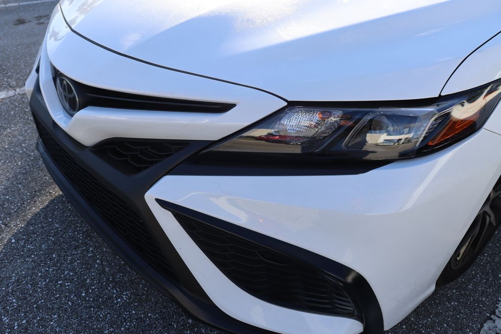 2023 Toyota Camry SE 3