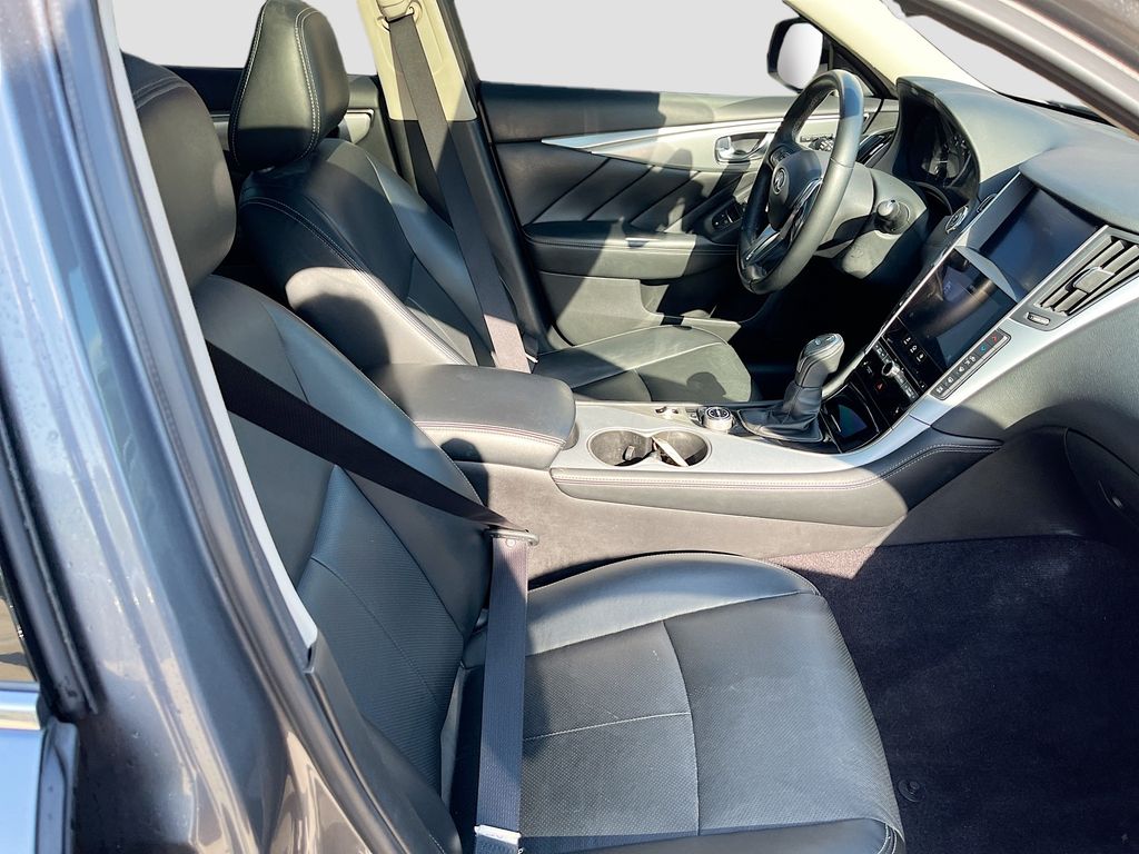 Used 2022 Gray INFINITI LUXE image 28