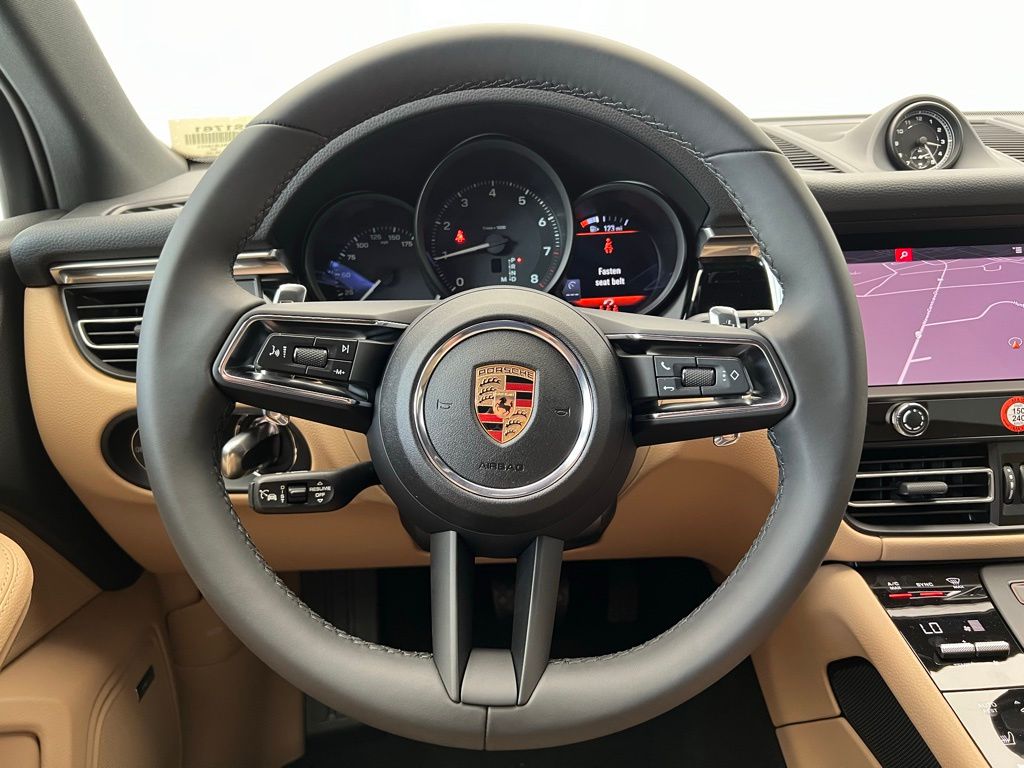 Thumbnail: 2025 Porsche Macan - 7