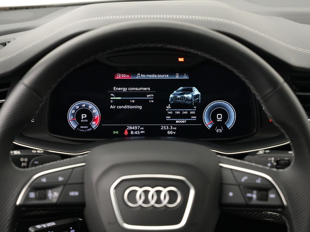 Thumbnail: 2023 Audi SQ8 - 10