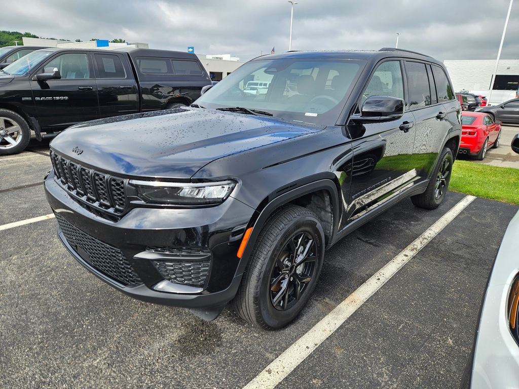 2025 Jeep Grand Cherokee Altitude X 4WD