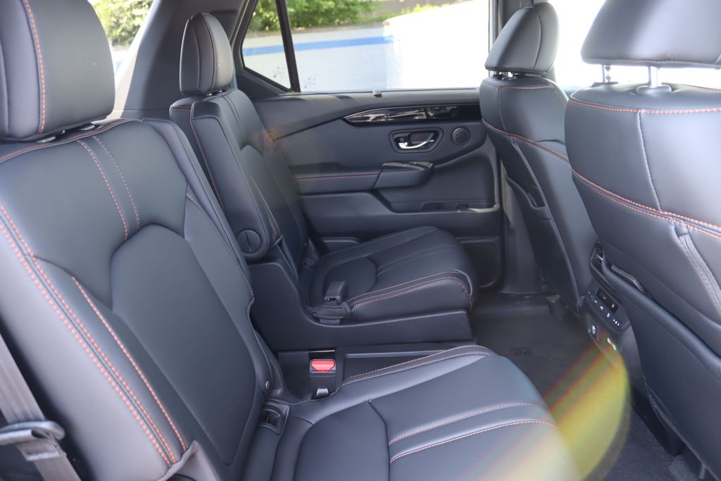 Thumbnail: 2025 Honda Pilot - 17