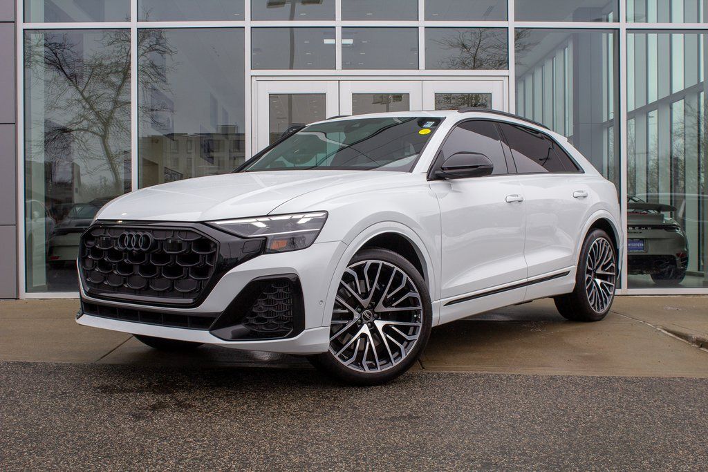 2025 Audi SQ8 4.0T quattro Premium Plus