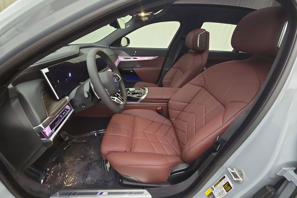 2026 Bmw 750e 750e xDrive photo 11