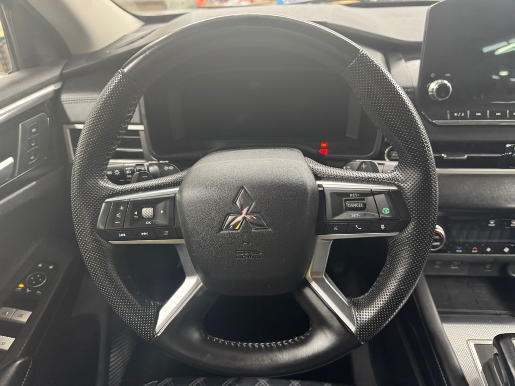 2023 Mitsubishi Outlander SEL
