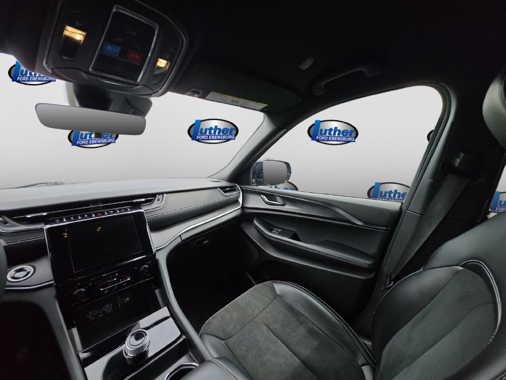2025 Jeep Grand Cherokee Altitude Black at South Hills CDJR