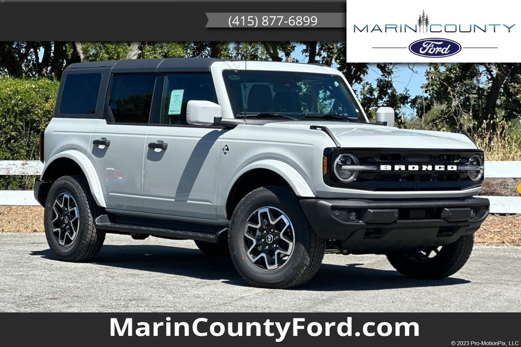 2026 Ford Bronco Outer Banks