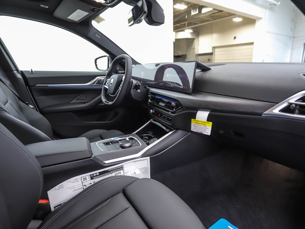 Thumbnail: 2025 BMW i4 - 28
