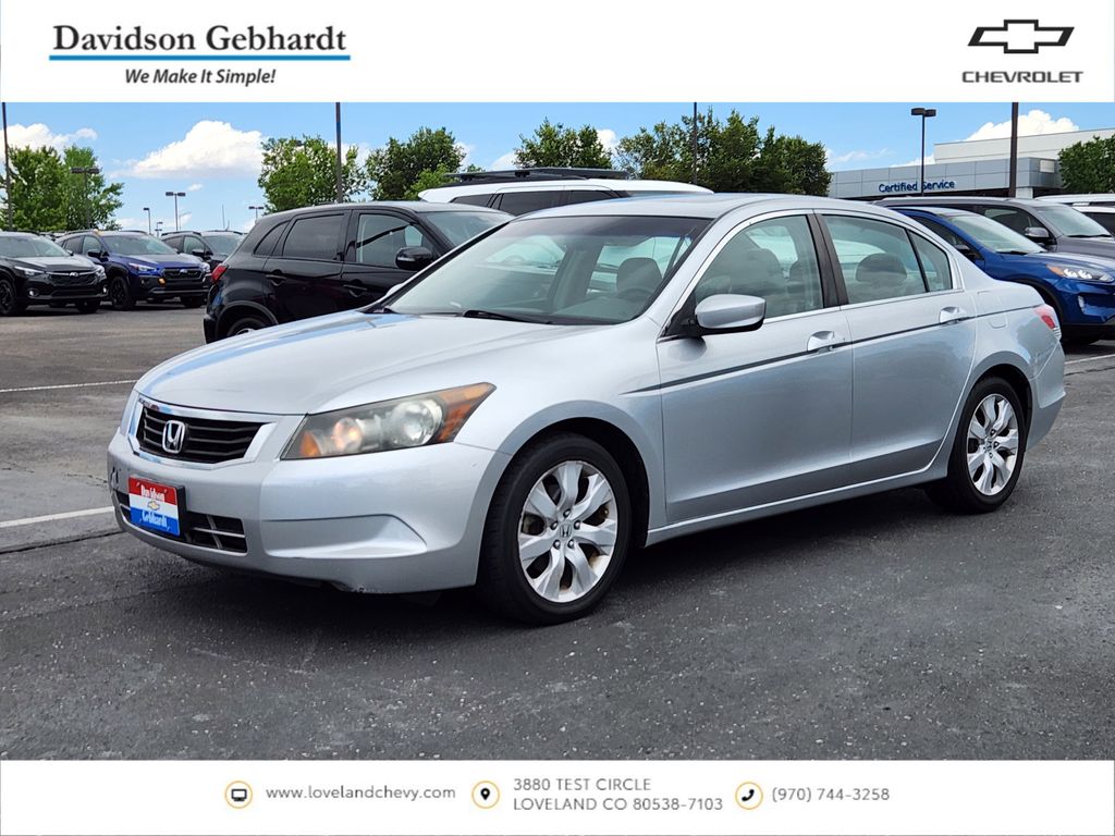 Silver 2009 Honda Accord Sedan Front-Wheel Drive 5-Speed Manual Overdrive