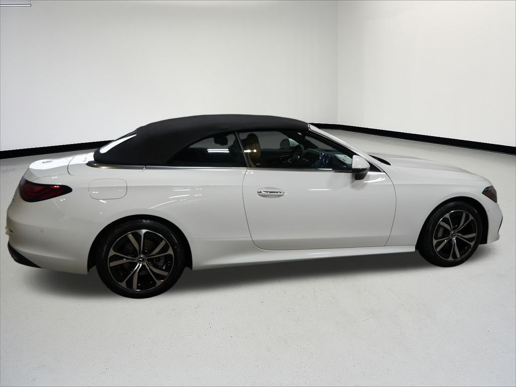 Thumbnail: 2026 Mercedes-Benz CLE - 6