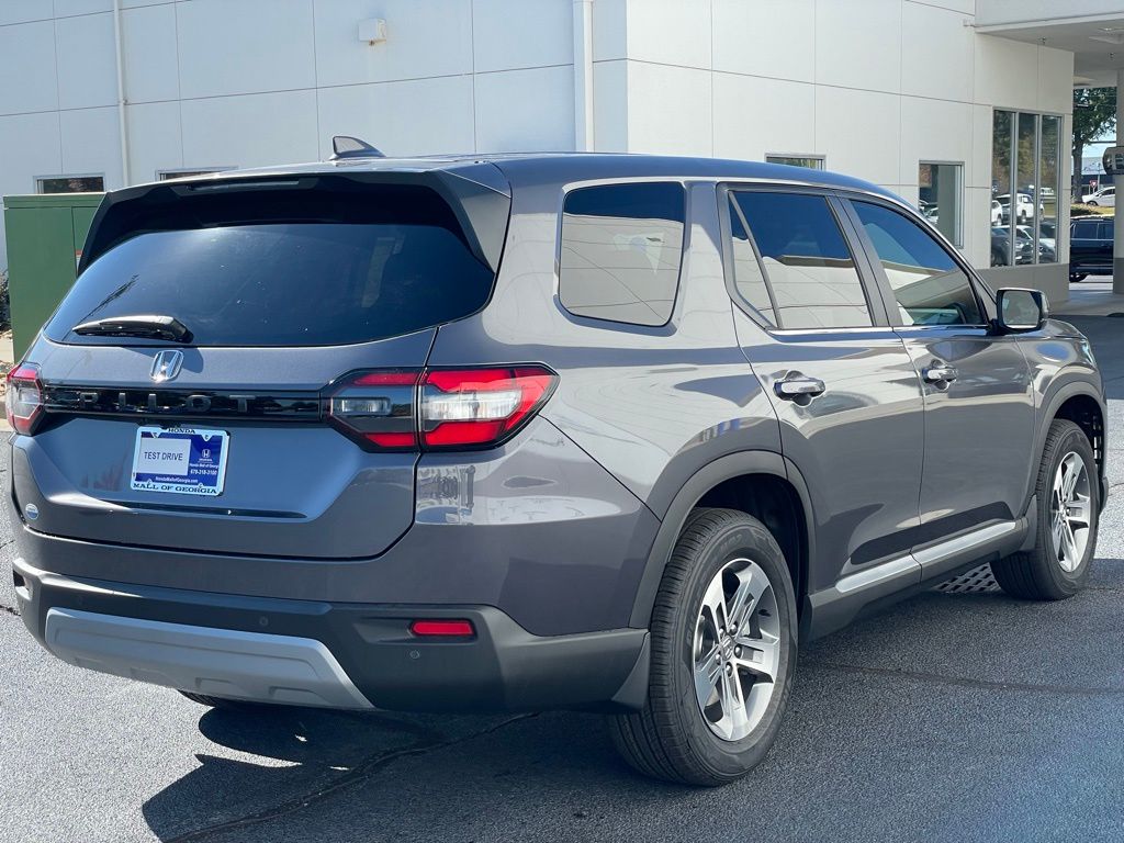Thumbnail: 2025 Honda Pilot - 6