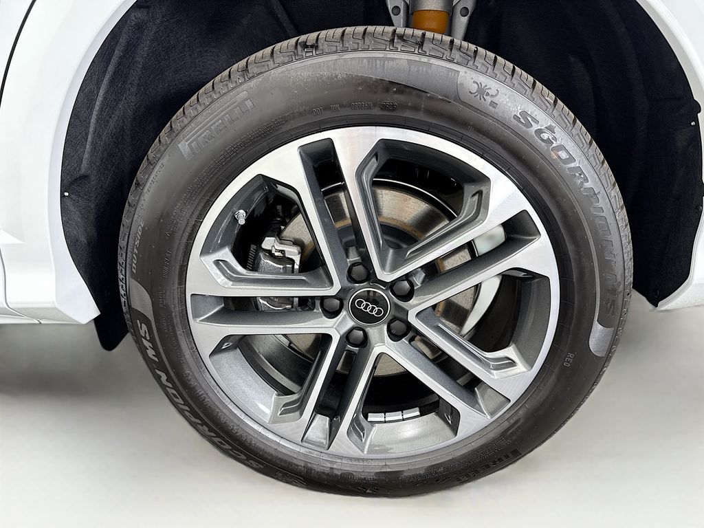 Thumbnail: 2025 Audi Q5 - 31