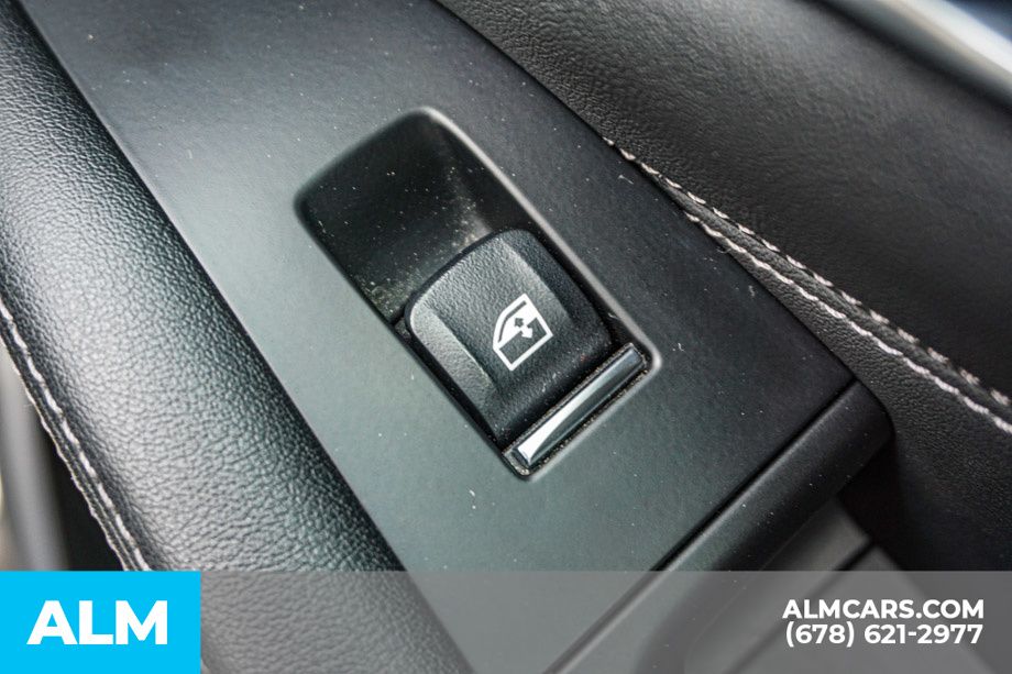 Used 2023 White BMW sDrive40i image 56