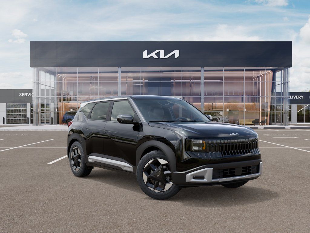 2027 Aurora Black Pearl Kia Seltos S FWD SUV