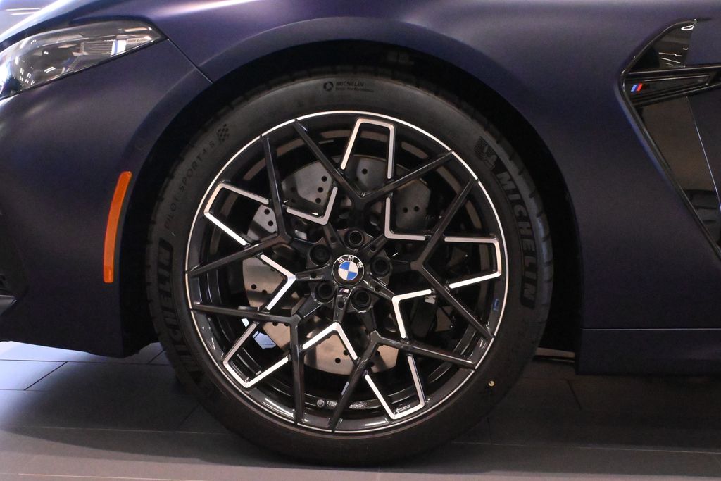 Thumbnail: 2025 BMW M8 - 9