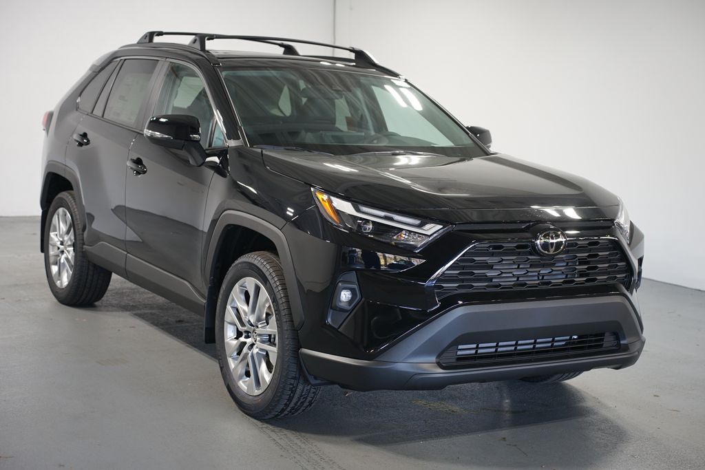 Thumbnail: 2025 Toyota RAV4 - 3