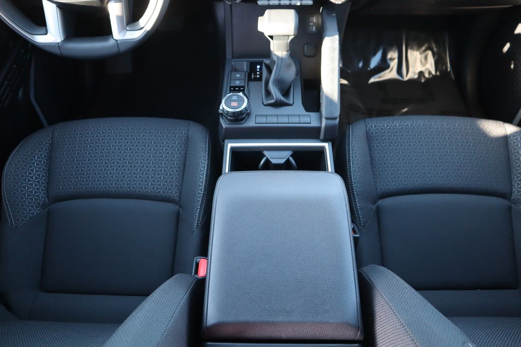 Thumbnail: 2025 Toyota 4Runner - 16