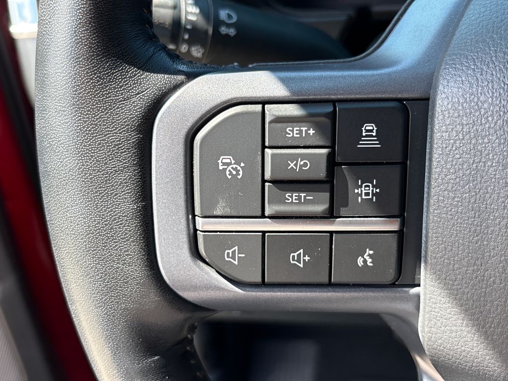 Used 2023 Red Ford Lariat image 18