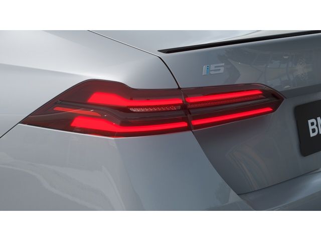 Thumbnail: 2025 BMW i5 - 8