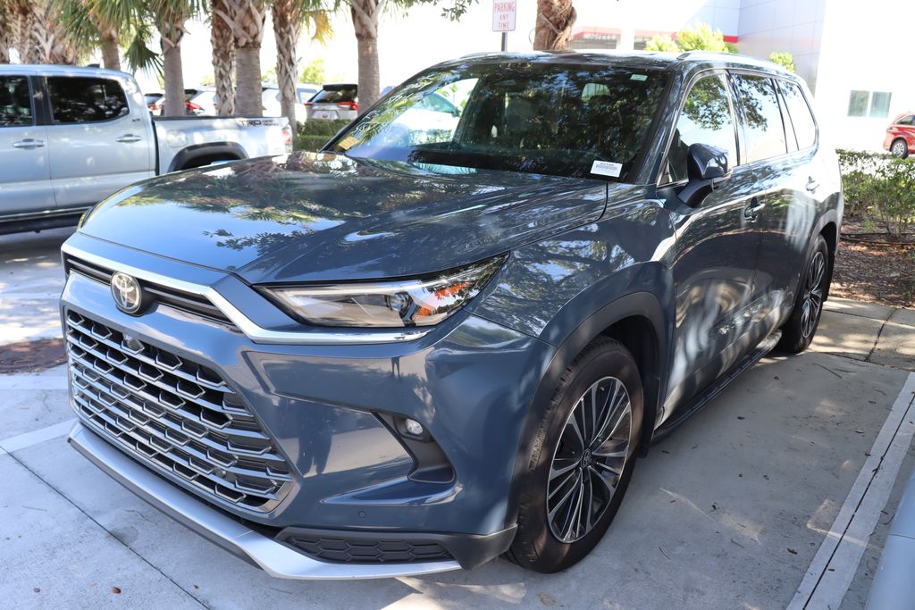 Thumbnail: 2024 Toyota Grand Highlander - 2