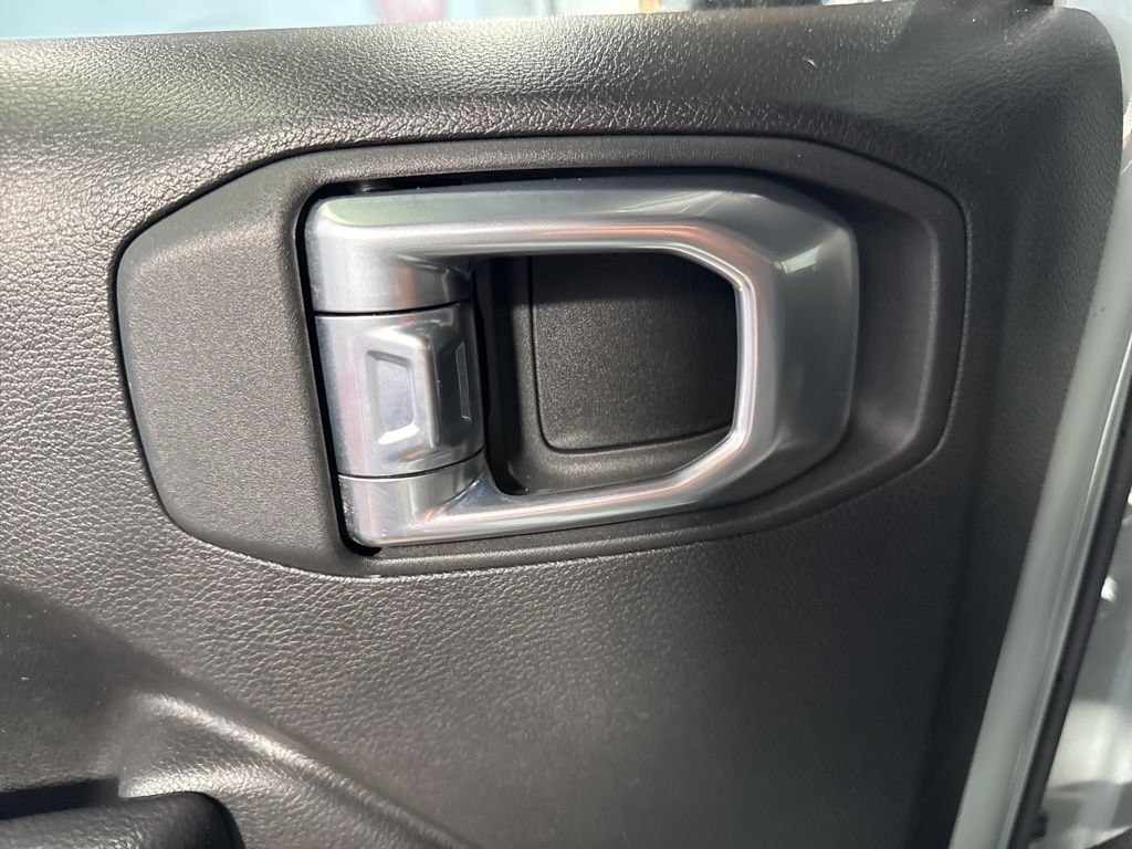 Thumbnail: 2024 Jeep Wrangler - 28