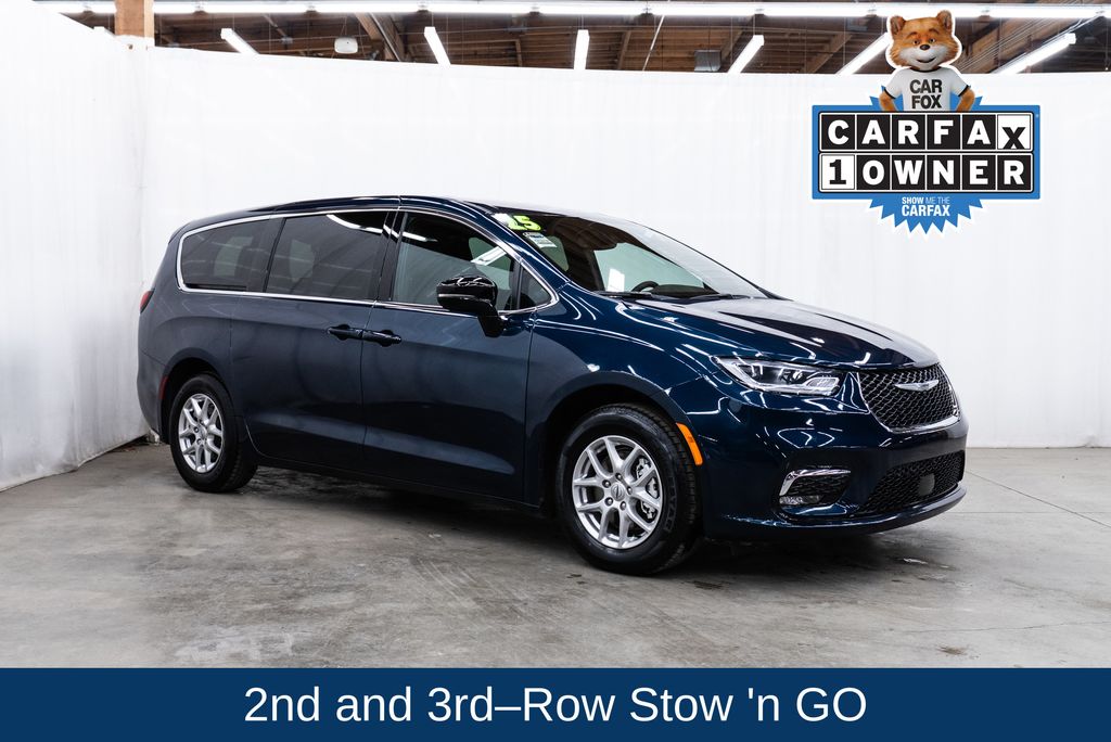 Fathom Blue Pearlcoat 2025 Chrysler Pacifica Select FWD Minivan Front-Wheel Drive 9-Speed Automatic