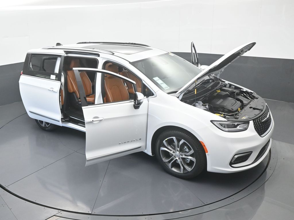 New 2026 Bright White Clearcoat Chrysler Pinnacle image 81